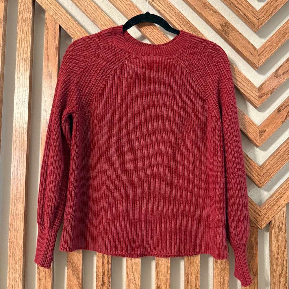 Cozy Minimalist Jessica Simpson Ribbed Sweater S Syrah Red Blouson Sleeve